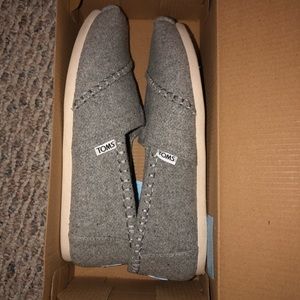 Toms- Brand New